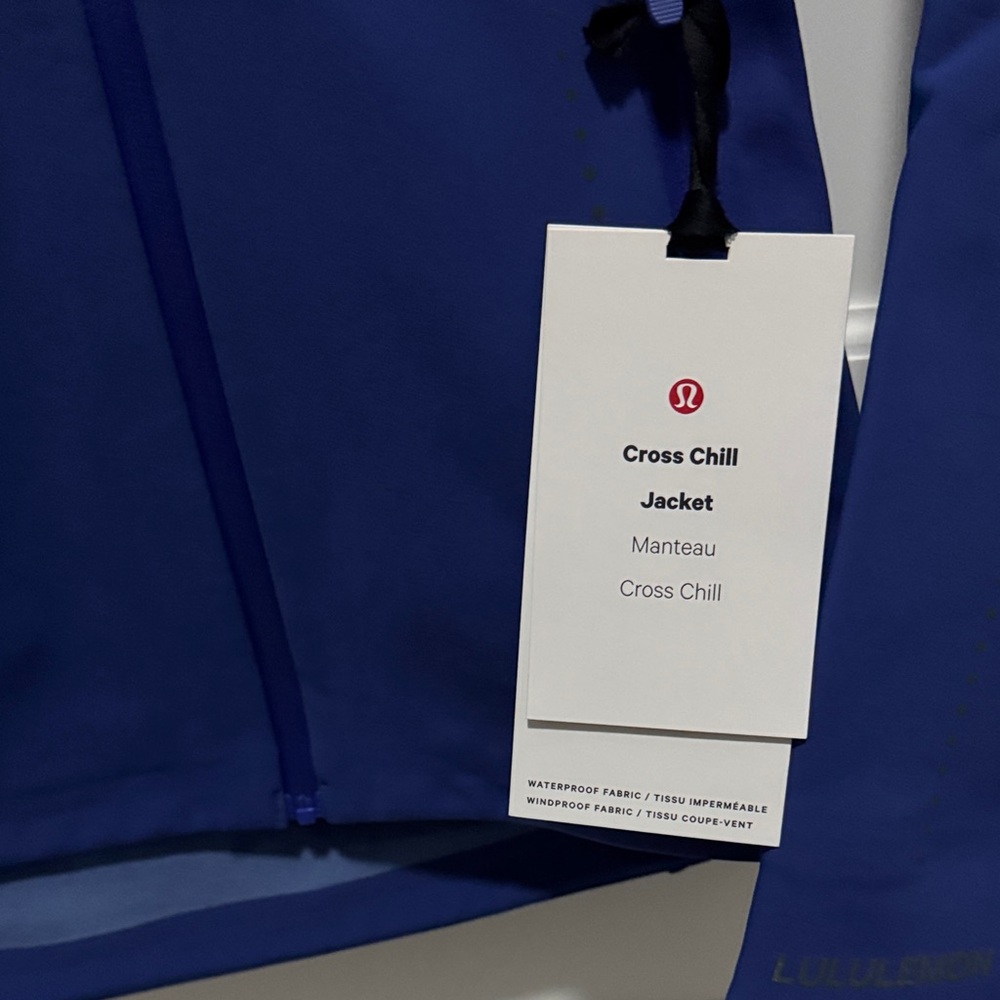 Lululemon Athletica Cross Chill Jacket Deep Blue. BRAND NEW. NEVER WORN! - Picture 2 of 4
